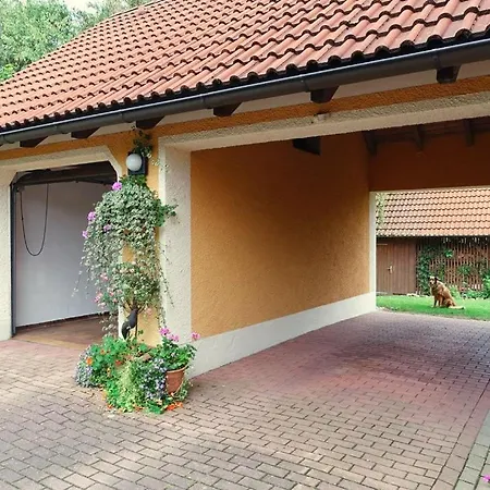 Beate Zierer 아파트 *